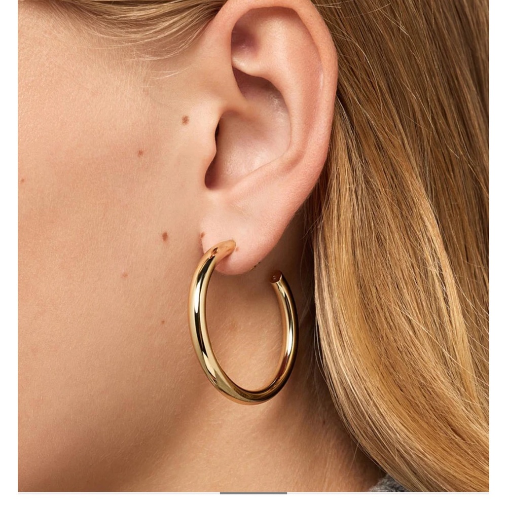 Ana Luisa Tia medium gold hoops